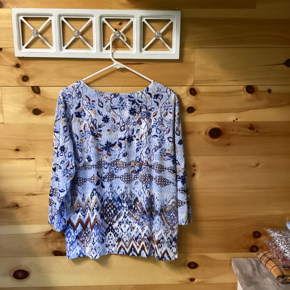 Alfred Dunner Womens Blue Floral Ikat V-Neck Top Rhinestone Studded 3/4 Sleeve L - Picture 6 of 9